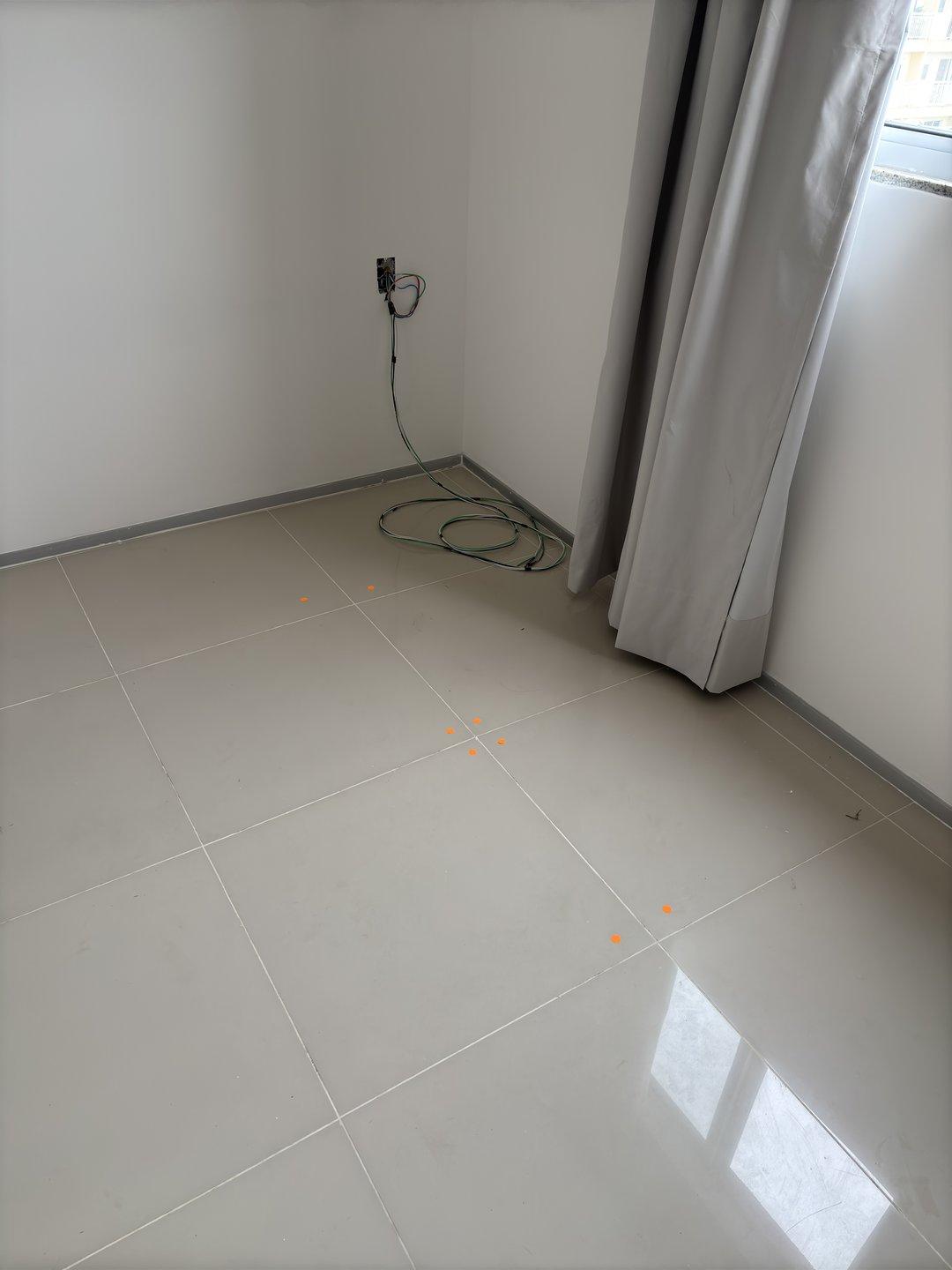 Piso estufado em apartamento recém-entregue — vista 1