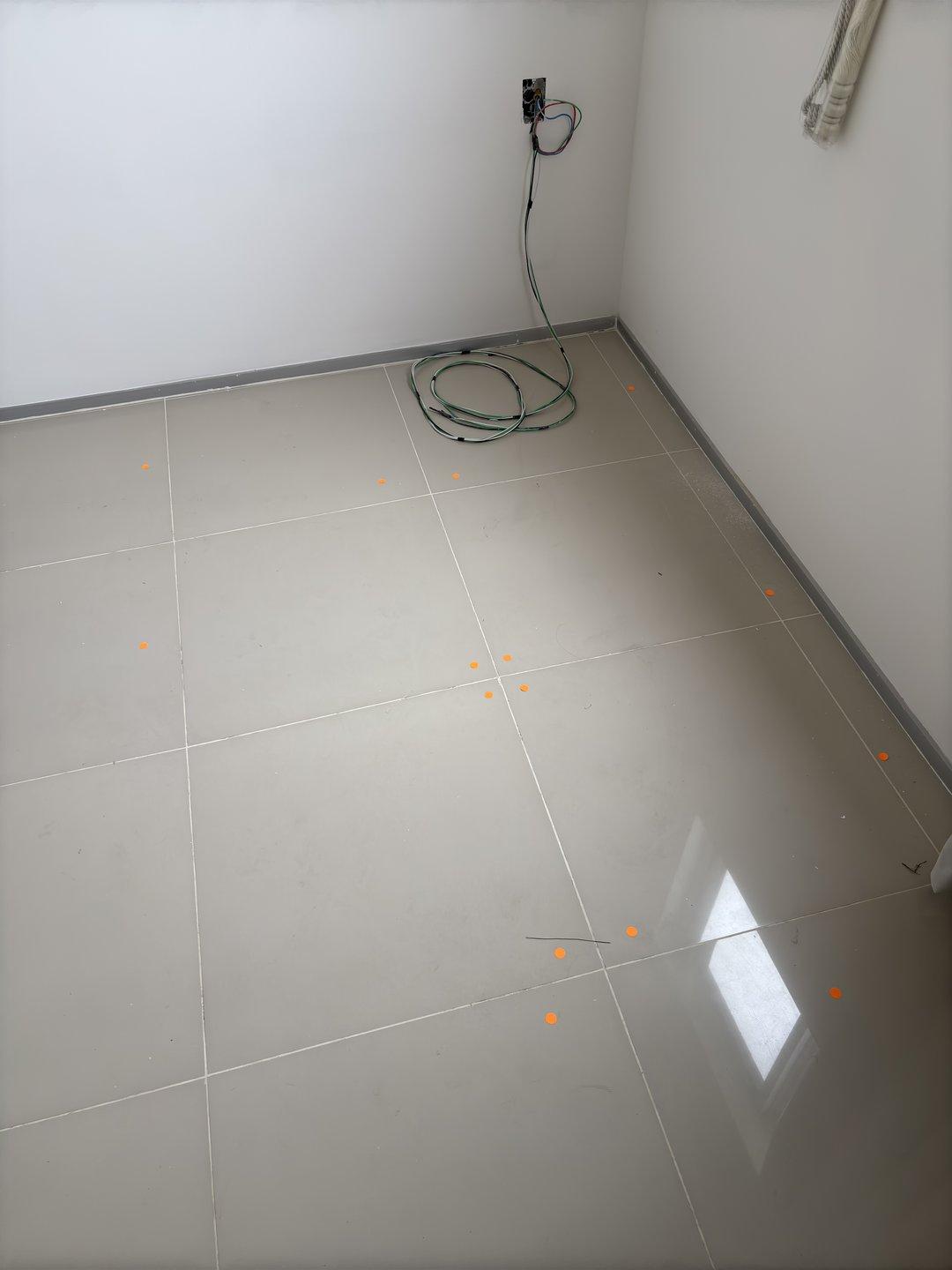 Piso estufado em apartamento recém-entregue — vista 3